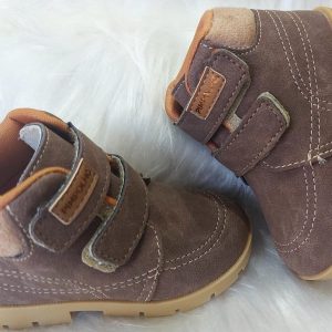 BOTA COM VELCRO PIMPOLHO