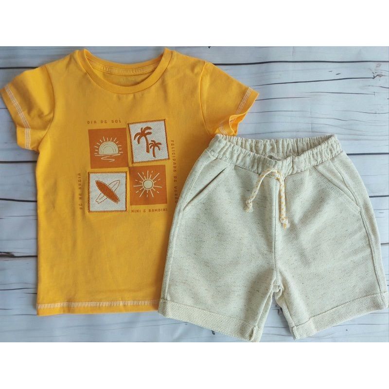 CONJUNTO CAMISETA MANGA CURTA EM MALHACOM ESTAMPA E BORDADO E BERMUDA LINHO NINI & BAMBINI
