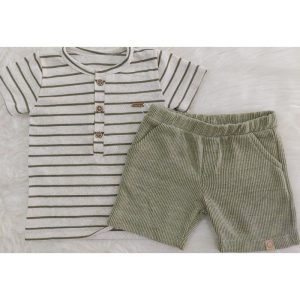 CONJUNTO CAMISETA COM PEITILHO LISTRADA E BERMUDA COM BOLSO GROW UP